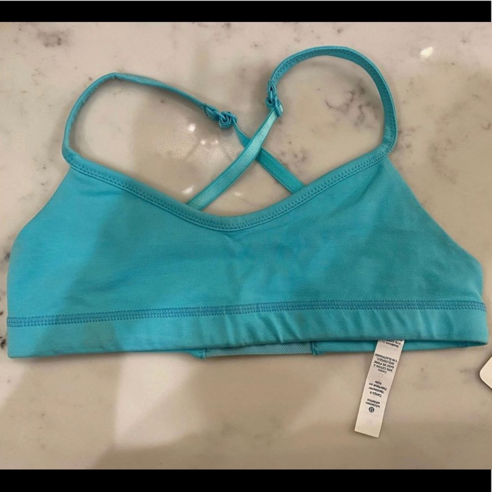 Lululemon VIta Bra in Aqua Sz 4 NWT
